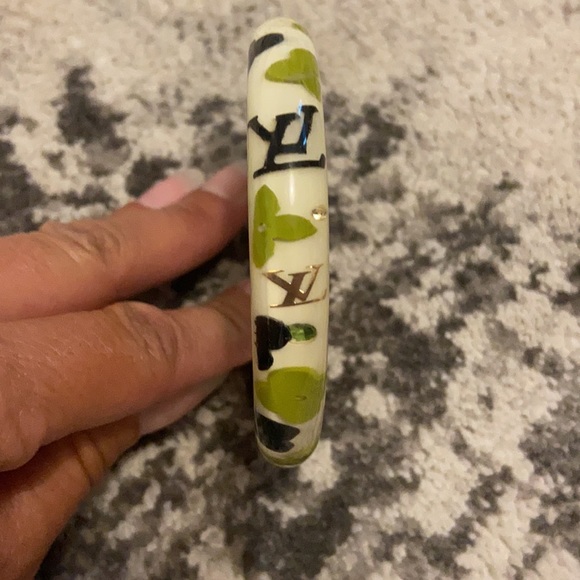 VIP bangle - Picture 2 of 3